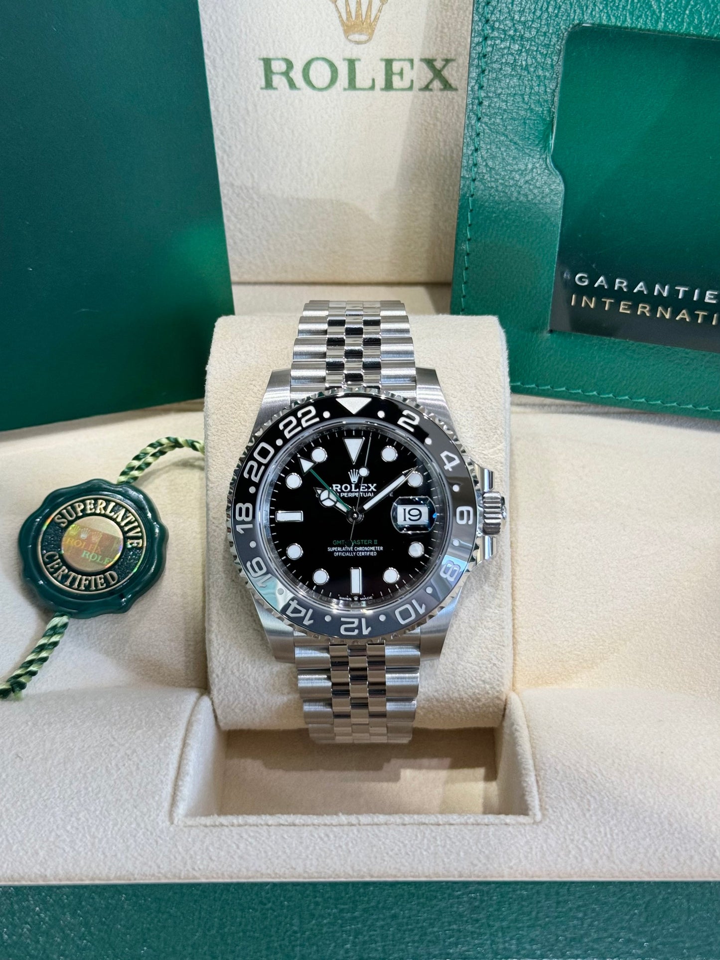 Inspired GMT-Master II “Bruce Wayne” Edition | 43mm Quartz | Black & Blue Bezel | Full Black Finish 0057