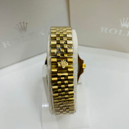 GMT Master - 40mm - Stainless Steel - Yellow Gold Black Dial Jubilee 0052